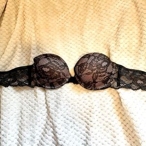 Victoria’s Secret beautiful black lace strapless bra